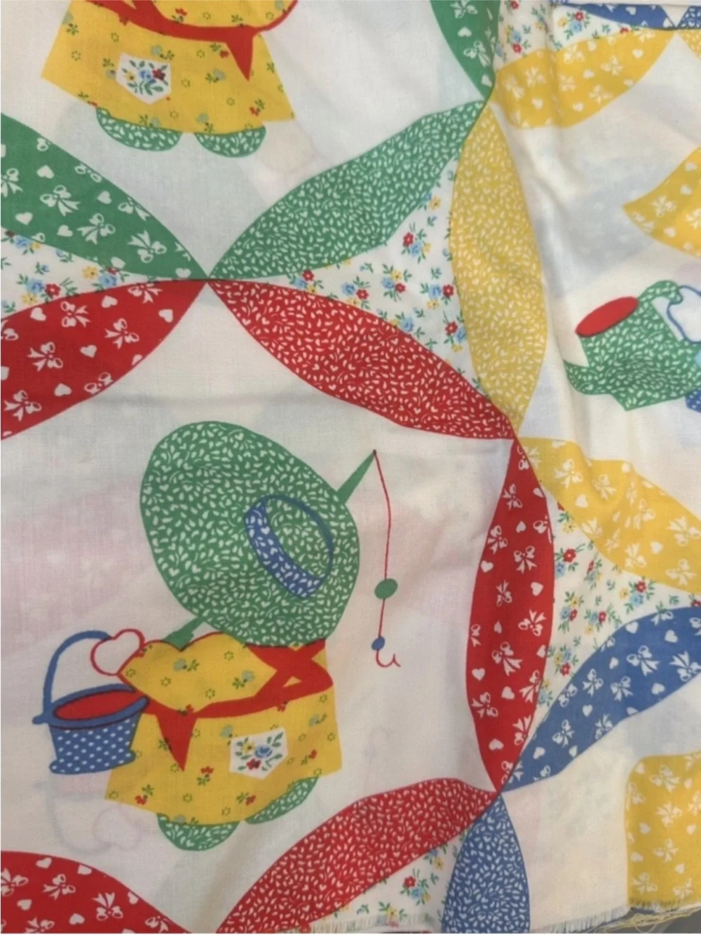 Vintage Sunbonnet Sue Cheater Quilt Fabric Calico Floral Primary Color 6 Yards